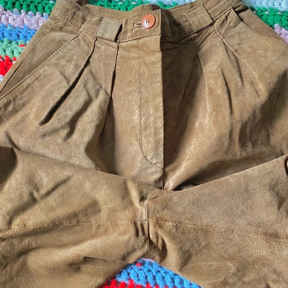 Vintage Suede Brown Camel Leather Classic High Rise Shorts Fall Winter Neutral - Picture 4 of 9